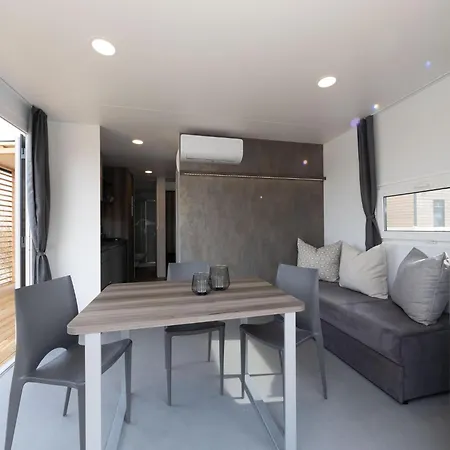 Stylisches Mobilehome Im Vital Camp Bayerbach * Bayerbach